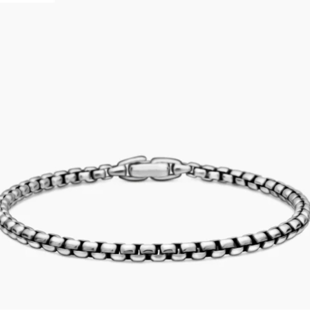 David Yurman BOX CHAIN BRACELET
Sterling Silver, 3.6mm